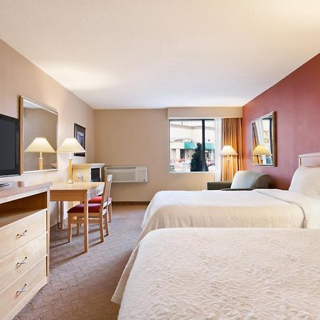 Days Inn By Wyndham Niagara Falls Near The Falls Dış mekan fotoğraf