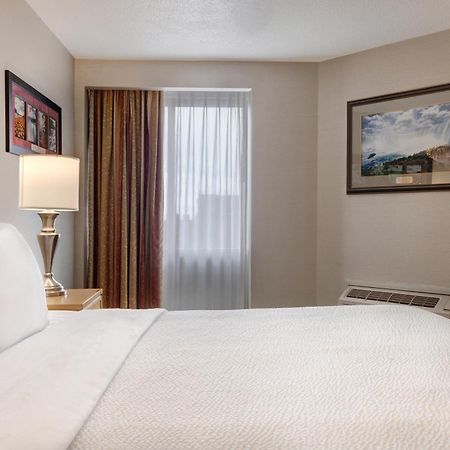 Days Inn By Wyndham Niagara Falls Near The Falls Dış mekan fotoğraf