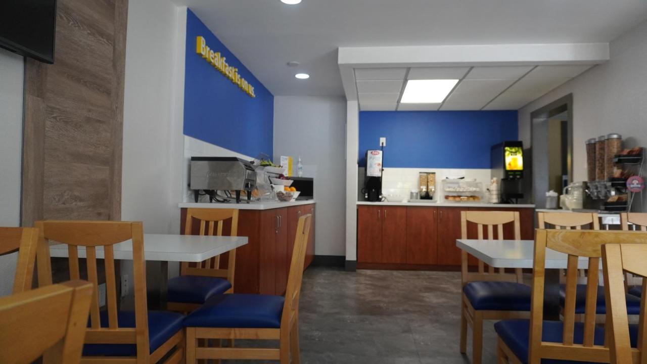 Days Inn By Wyndham Niagara Falls Near The Falls Dış mekan fotoğraf