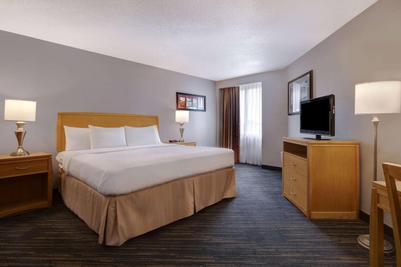 Days Inn By Wyndham Niagara Falls Near The Falls Dış mekan fotoğraf